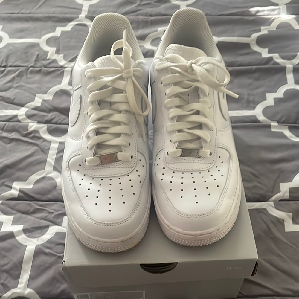 Men’s White Air Force 1’s